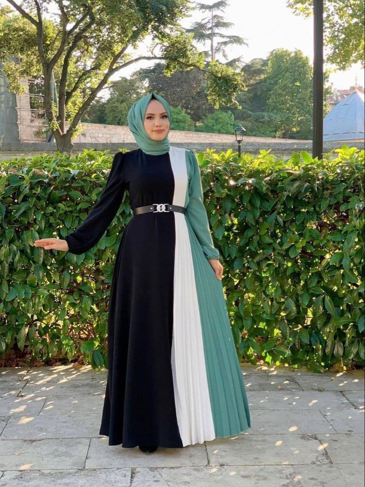 Decent Abaya Styles for Muslim Ladies