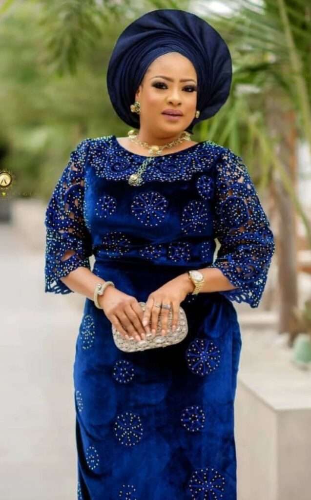 Ankara and Lace blouse and Wrapper Styles for Every Occasion