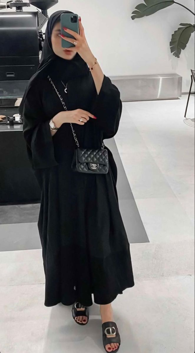 Decent Abaya Styles for Muslim Ladies