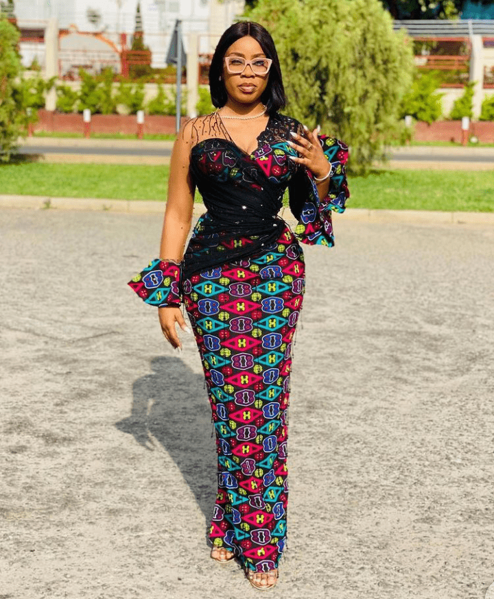 Best Asoebi Styles for Wedding and Party Guests in 2022
