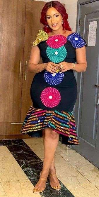 Latest Ankara Plain and Pattern Styles for Ladies