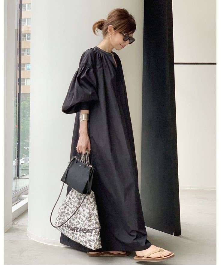 How to Wear a Black Maxi Dress in Summer in 2022: 6 Best Ways To Wear Summer Black Dress