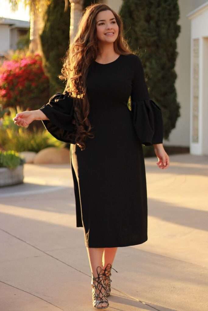 How to Wear a Black Maxi Dress in Summer in 2022: 6 Best Ways To Wear Summer Black Dress