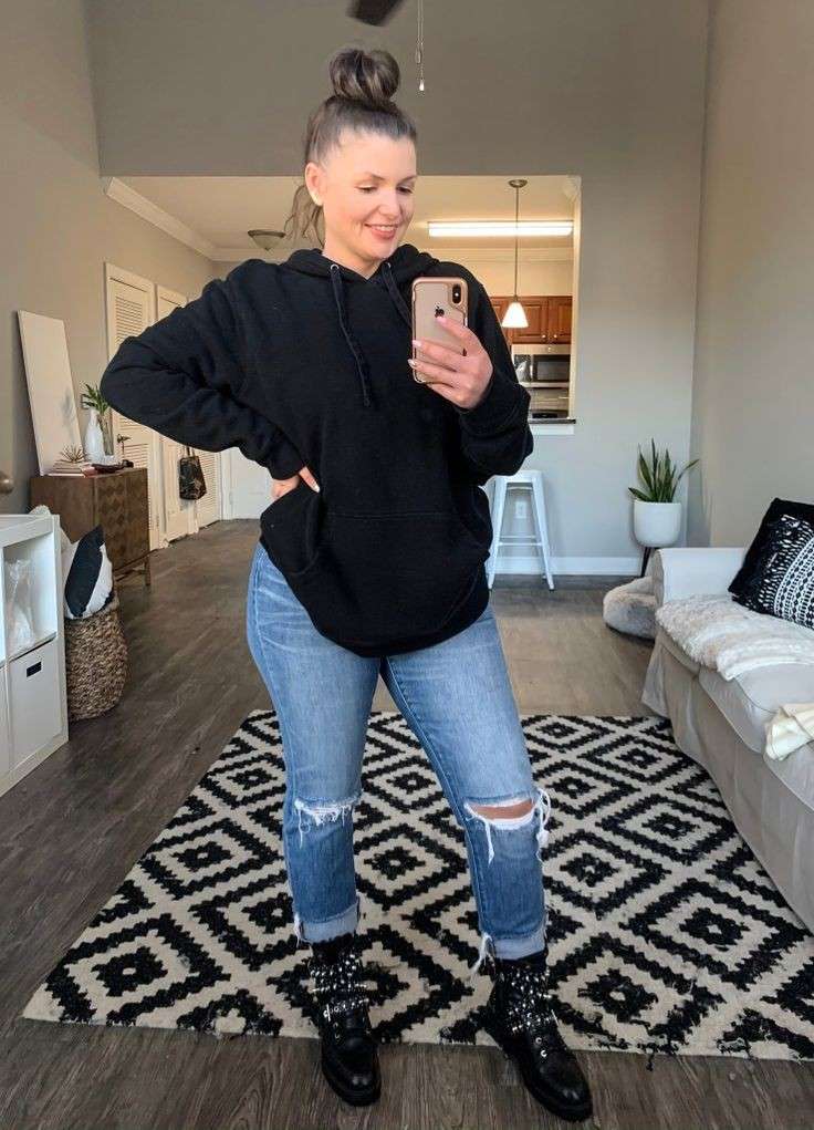 How to Wear Combat Boots With Jeans: 5 Best Ways to Style Combat Boots With Jeans
