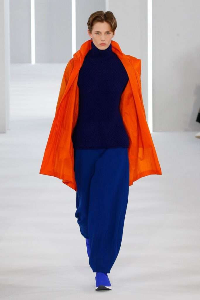 How To Wear Orange and Blue Outfit