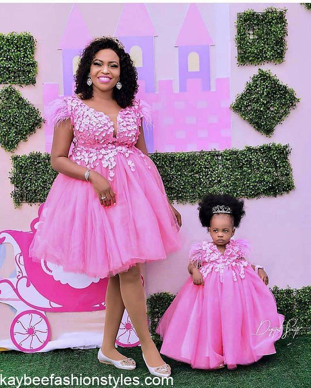 Best Matching Mother and Daughter Lace Styles in Nigeria