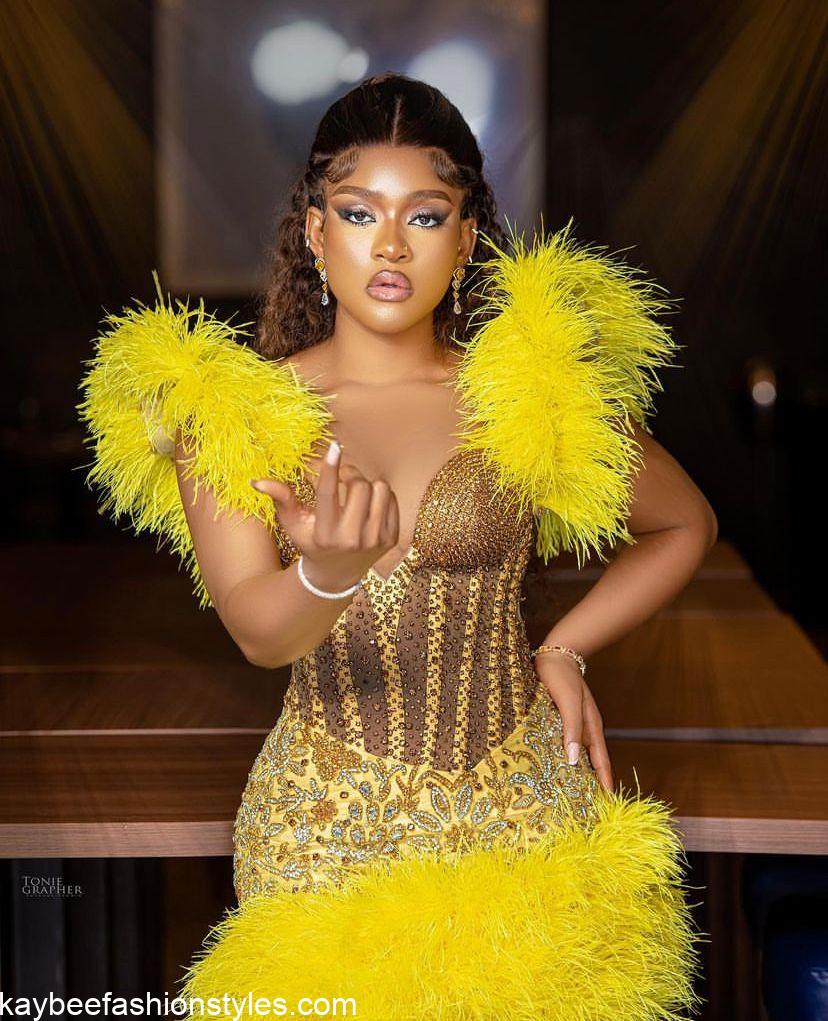 Best Short Dinner Gown Styles for Nigerian Ladies in 2023
