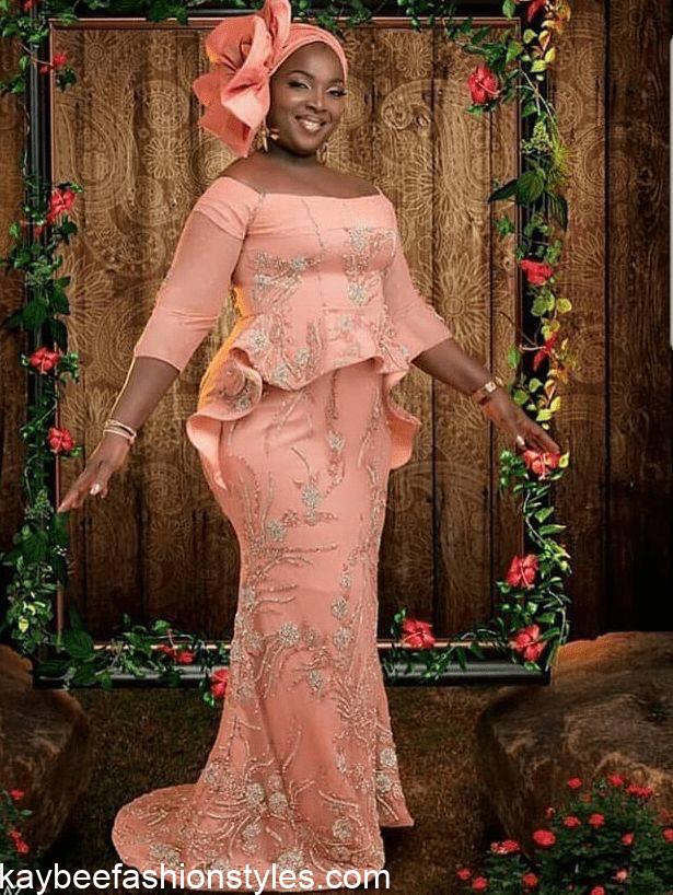 Latest Matured Lace Gown Styles for Mothers 