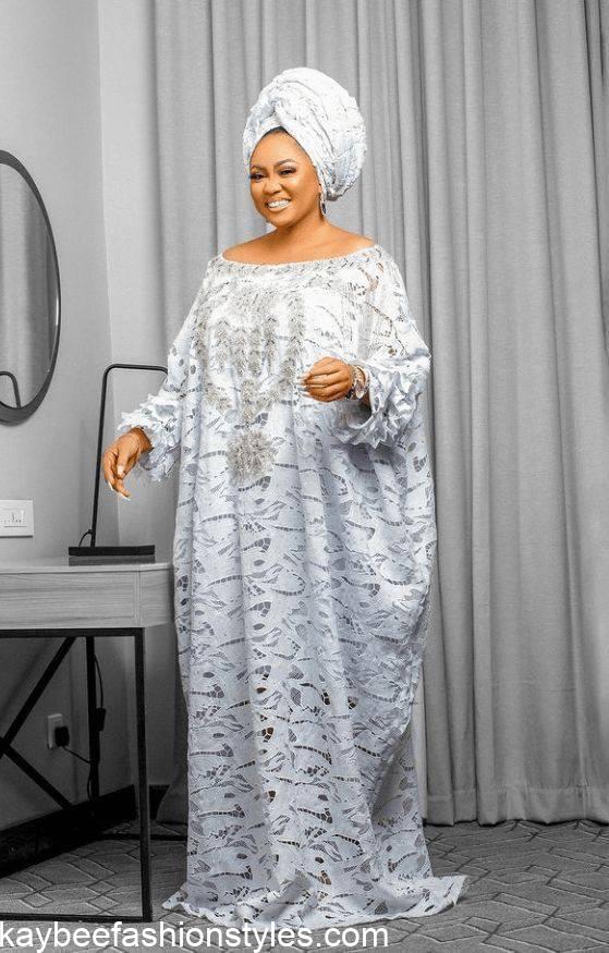 Latest Matured Lace Gown Styles for Mothers 