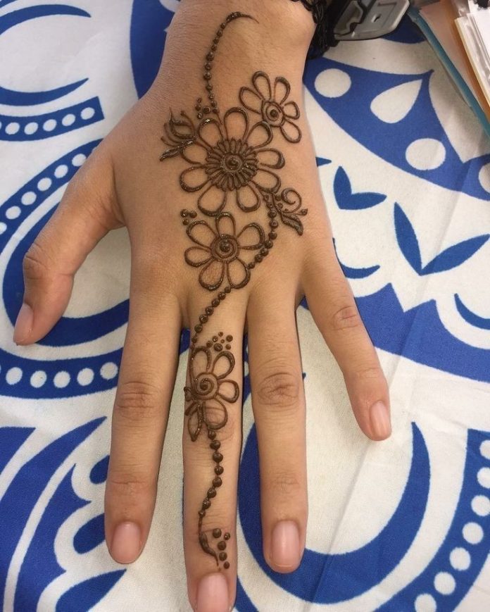 20 Simple Henna Designs in Nigeria - Kaybee Fashion Styles