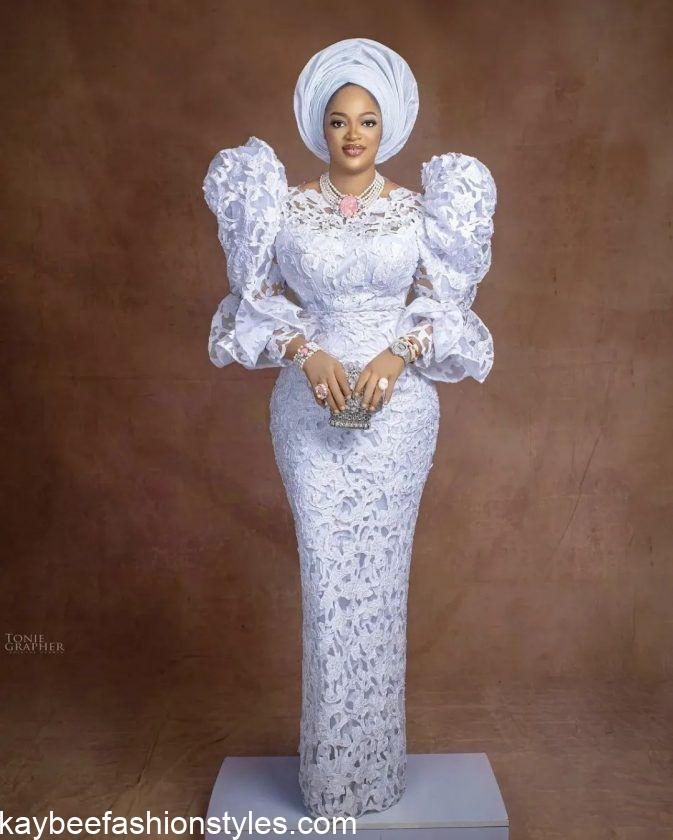 Best White Lace Styles for Ladies