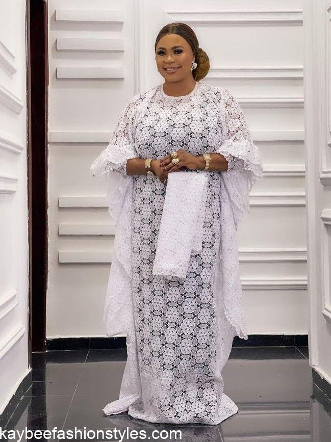 Best White Lace Styles for Ladies