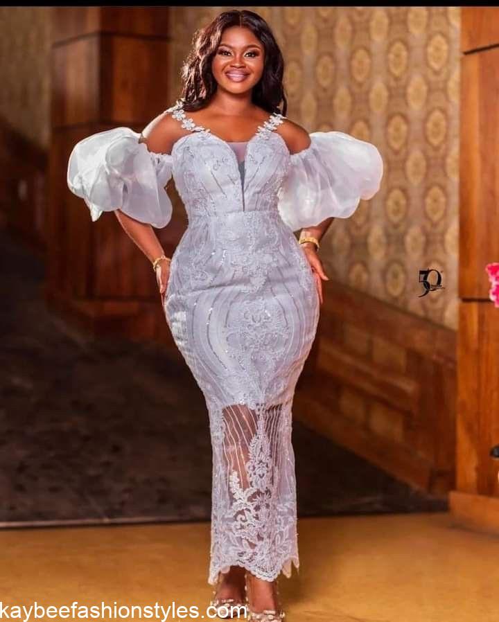 Best Short White Lace Gown Styles in 2022 and 2023 - Kaybee