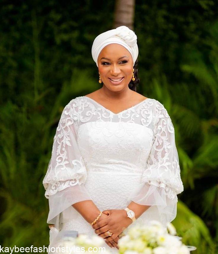 Best White Lace Styles for Ladies