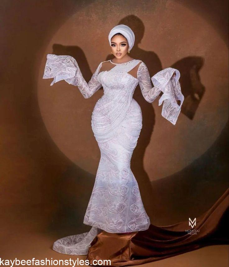 Best White Lace Styles for Ladies