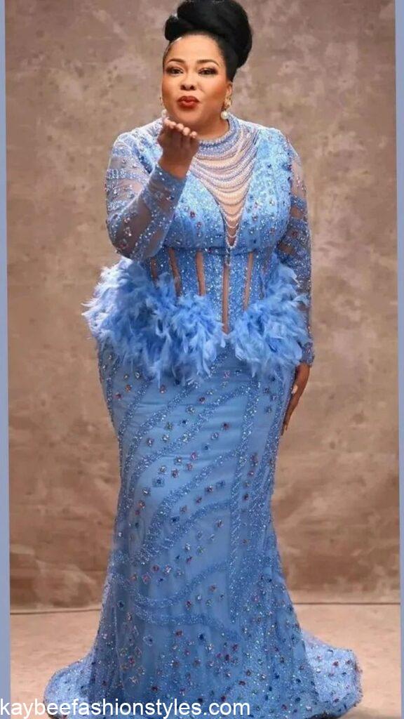 Lace Gown Styles for Christmas