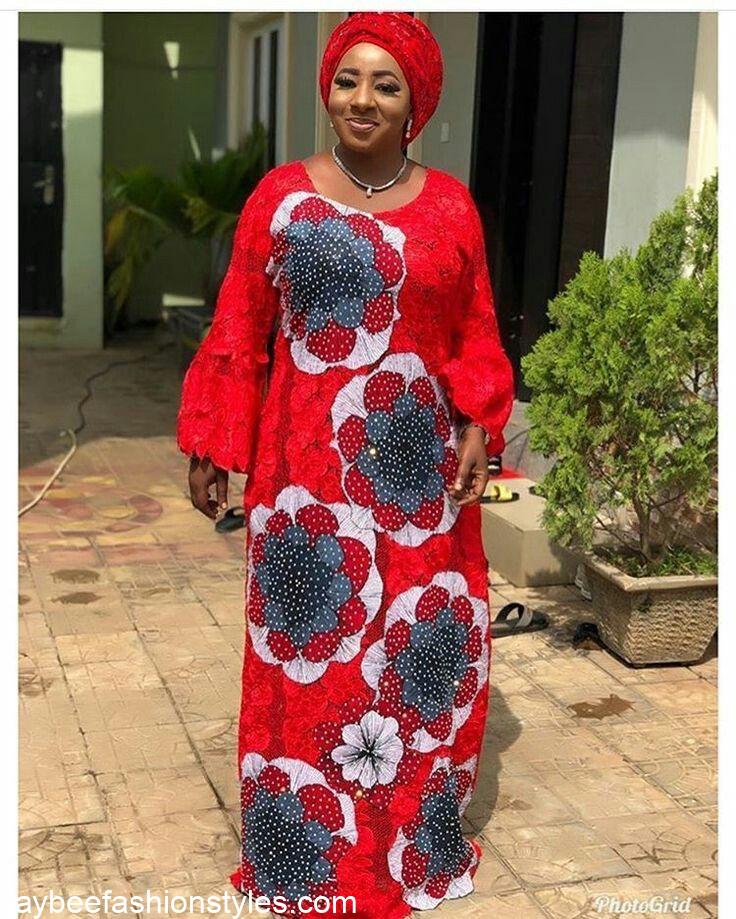 Lace Gown Styles for Christmas