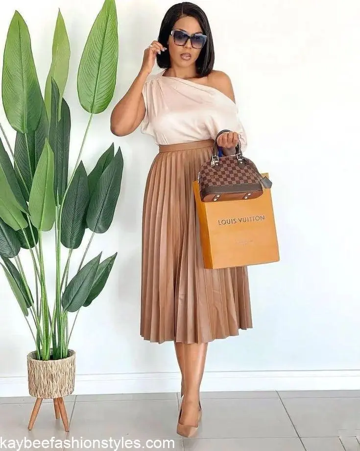 How To Style A Pleated Skirt