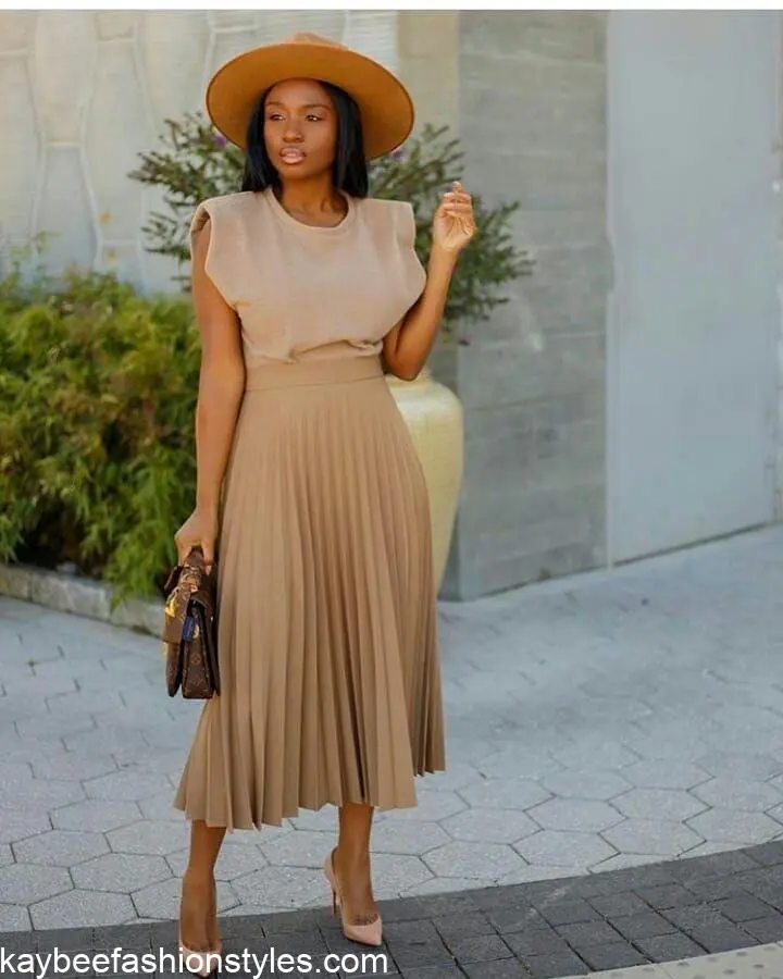 How To Style A Pleated Skirt