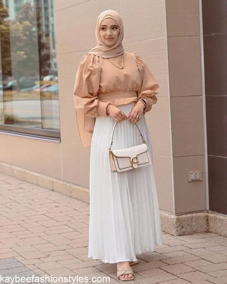 How To Style A Pleated Skirt