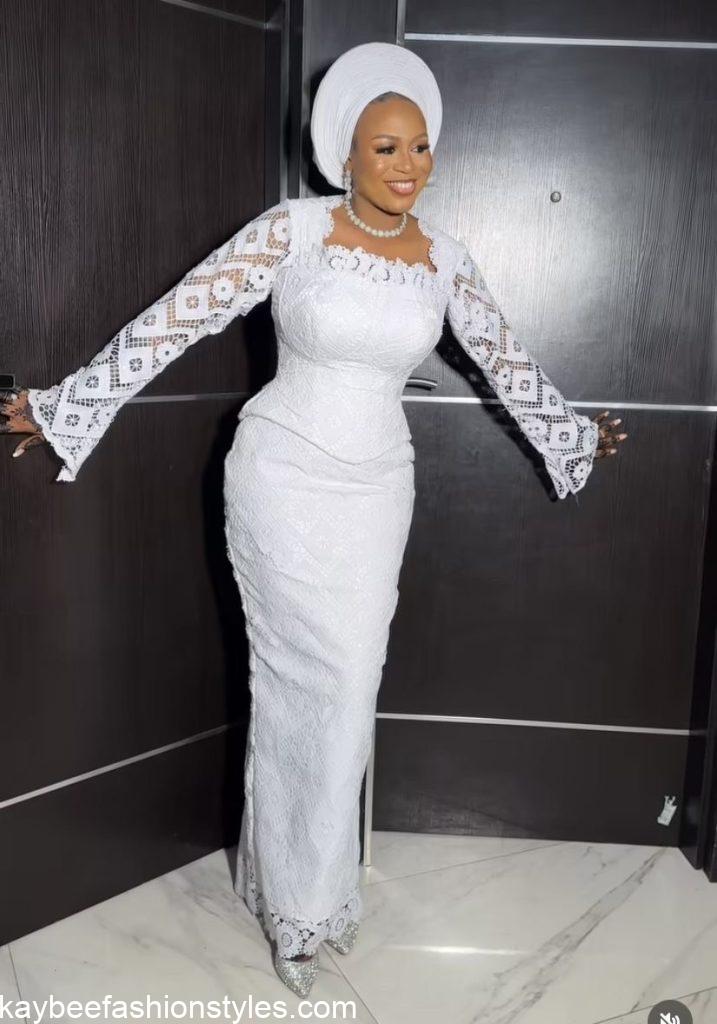 Latest White Lace Asoebi Styles