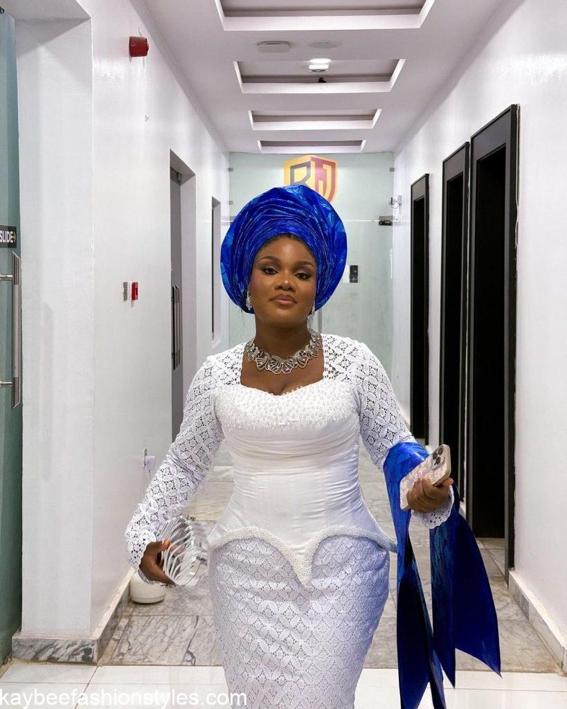 Latest White Lace Asoebi Styles